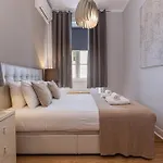 Apartamento Santa Justa 24 *