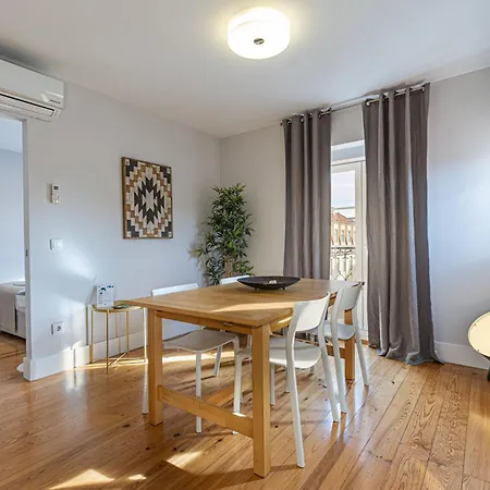 Santa Justa 24 Apartment *