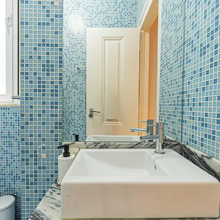 Apartment Santa Justa 24 *