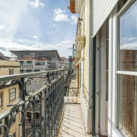 Apartment Santa Justa 24 *