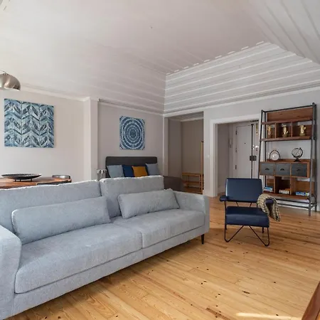 Santa Justa 24 Downtown Apartment *