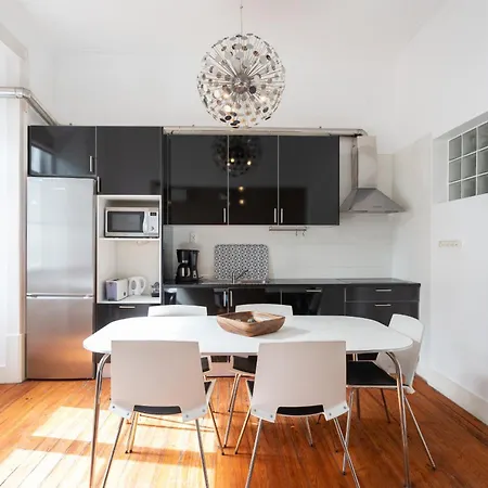 Apartment Santa Justa 24 Downtown Lisbon