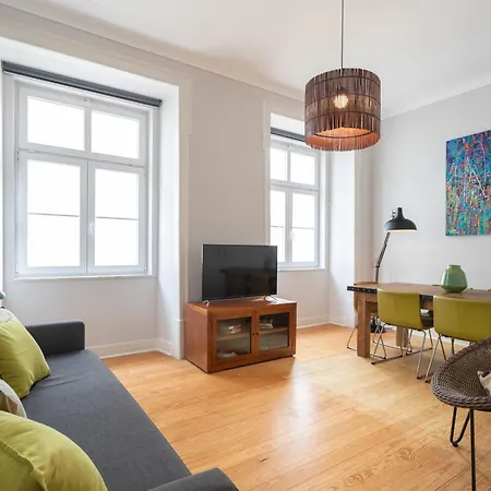 Santa Justa 24 Downtown Apartment *